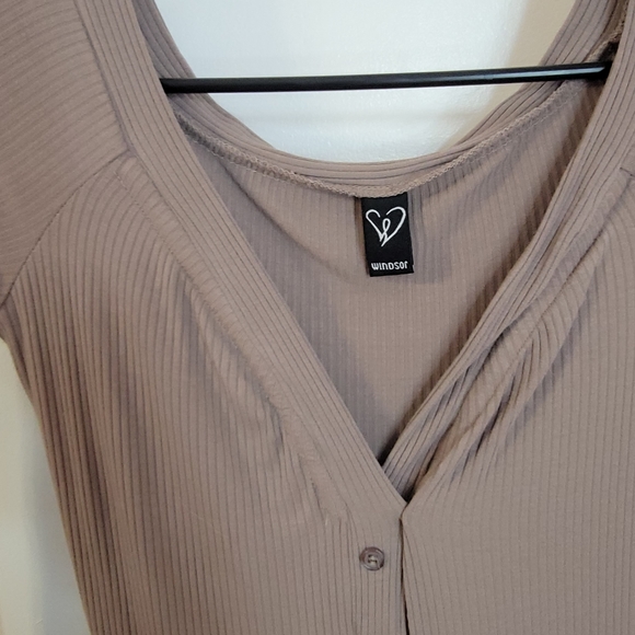 Dress - Picture 2 of 4